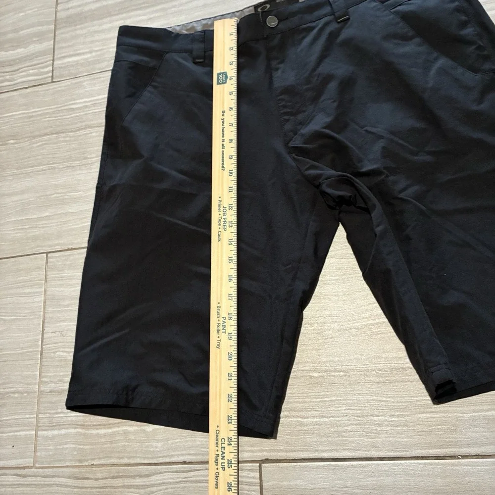 Oakley Take Shorts 2.5 Black Mens 40 Performance Golf Hybrid Stretch 13" 441931 - Picture 8 of 12